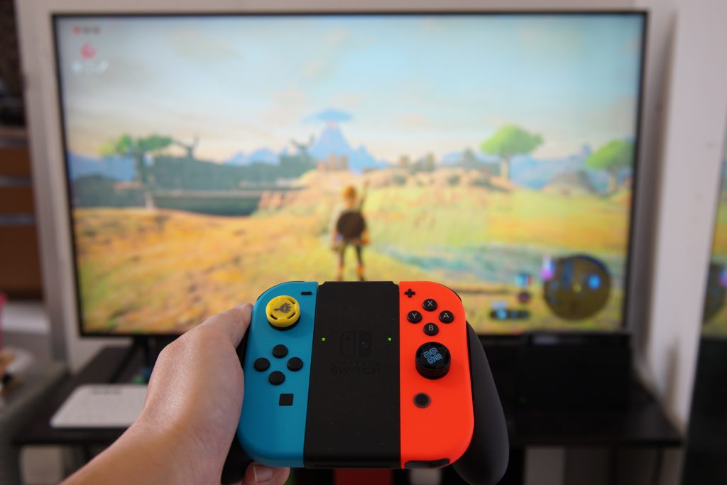 Manette de Switch connectée à la télé